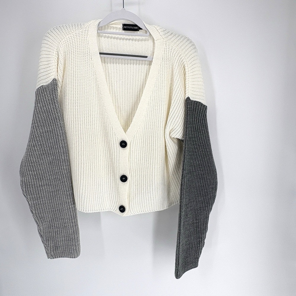PrettyLittleThing Plus Grey Colour Block Button Up Cropped Cardigan XL